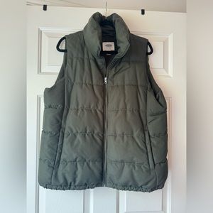 Women’s Old Navy Fleece Lined Vest (XL)